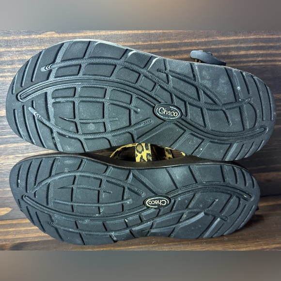 Chaco Z/2 Cloud Womens Size 8 Shoes Leopard Print Toe Strap Athletic Sandals - Picture 6 of 7